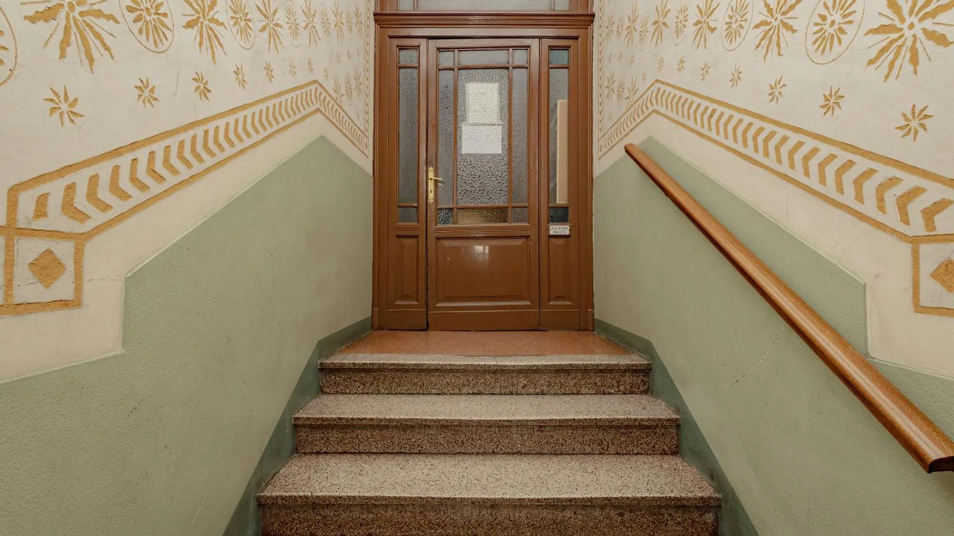 Xenia Apartments - Cozy Luminous Flat Near Navigli Milan
