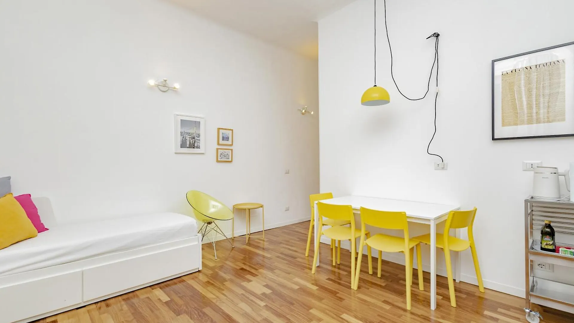 Xenia Apartments - Cozy Luminous Flat Near Navigli Milan