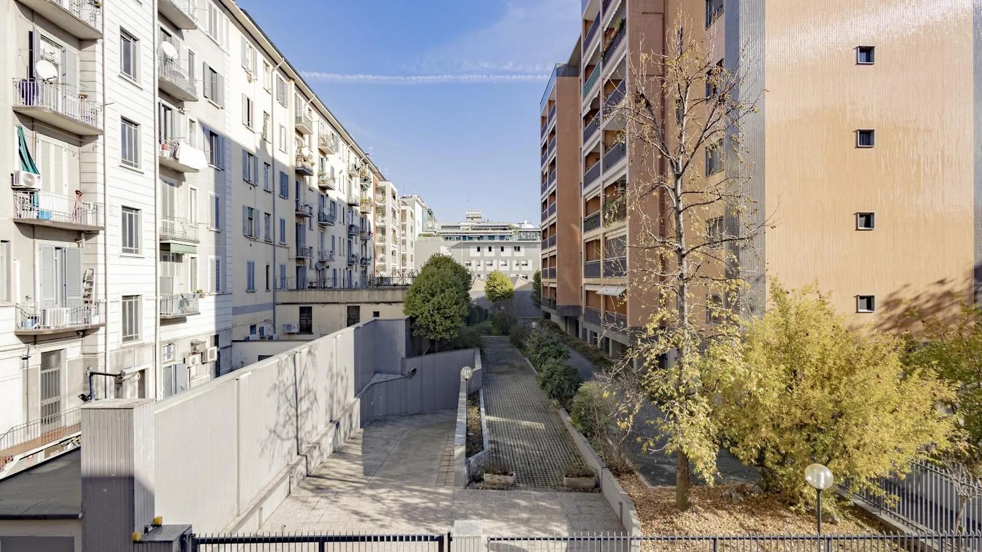Xenia Apartments - Cozy Luminous Flat Near Navigli Milan