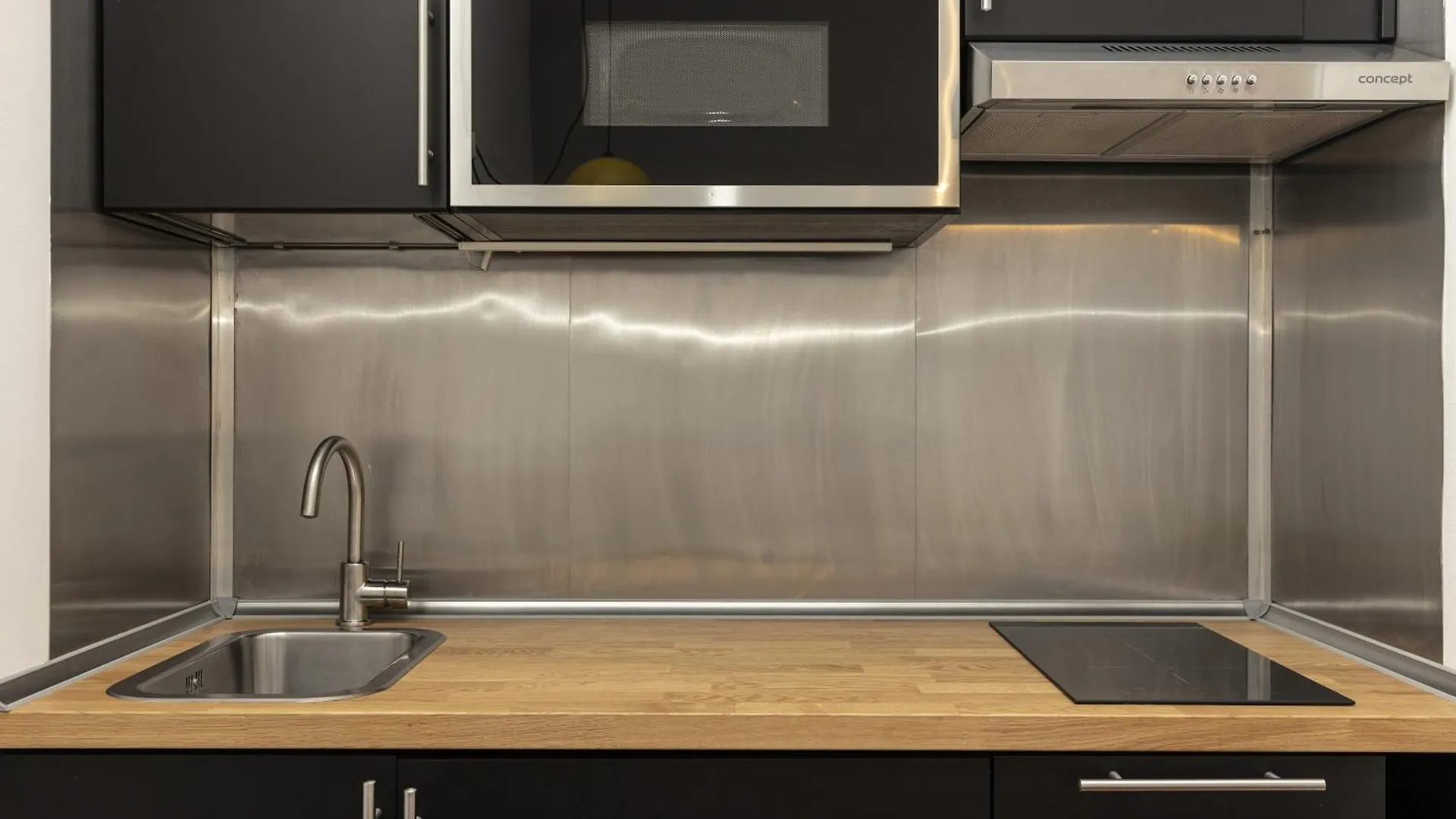 Xenia Apartments - Cozy Luminous Flat Near Navigli ميلان إيطاليا